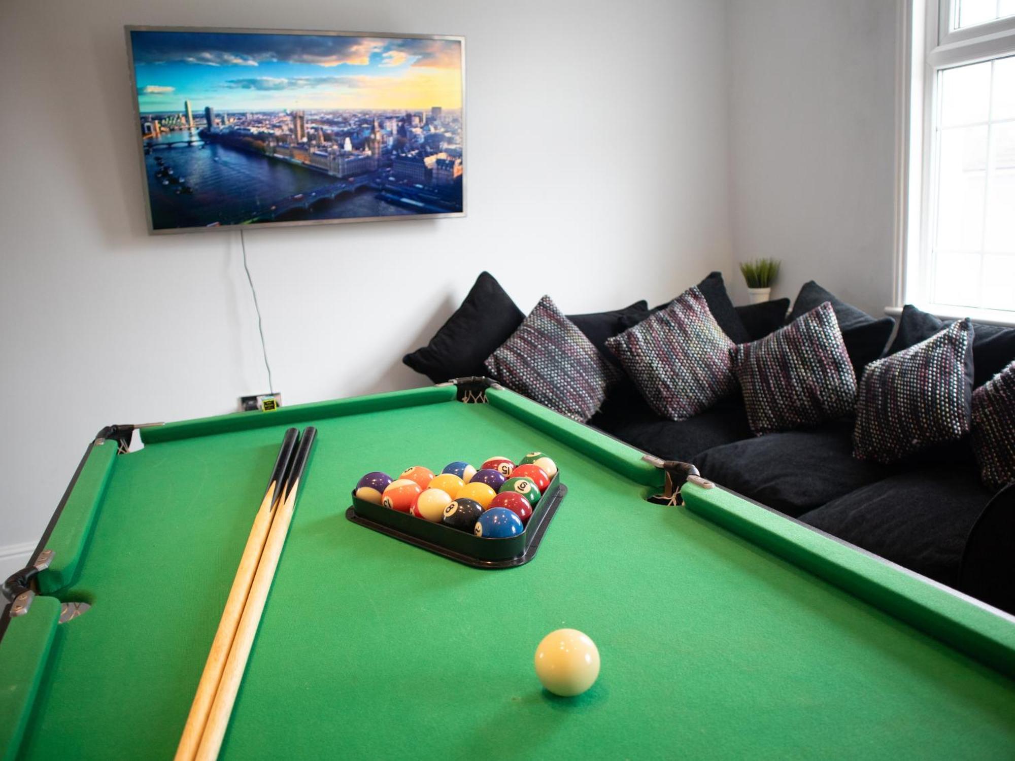 Bright Private Terrace - Free Private Parking - Tv - Wifi - Netflix Appartement Croydon Buitenkant foto