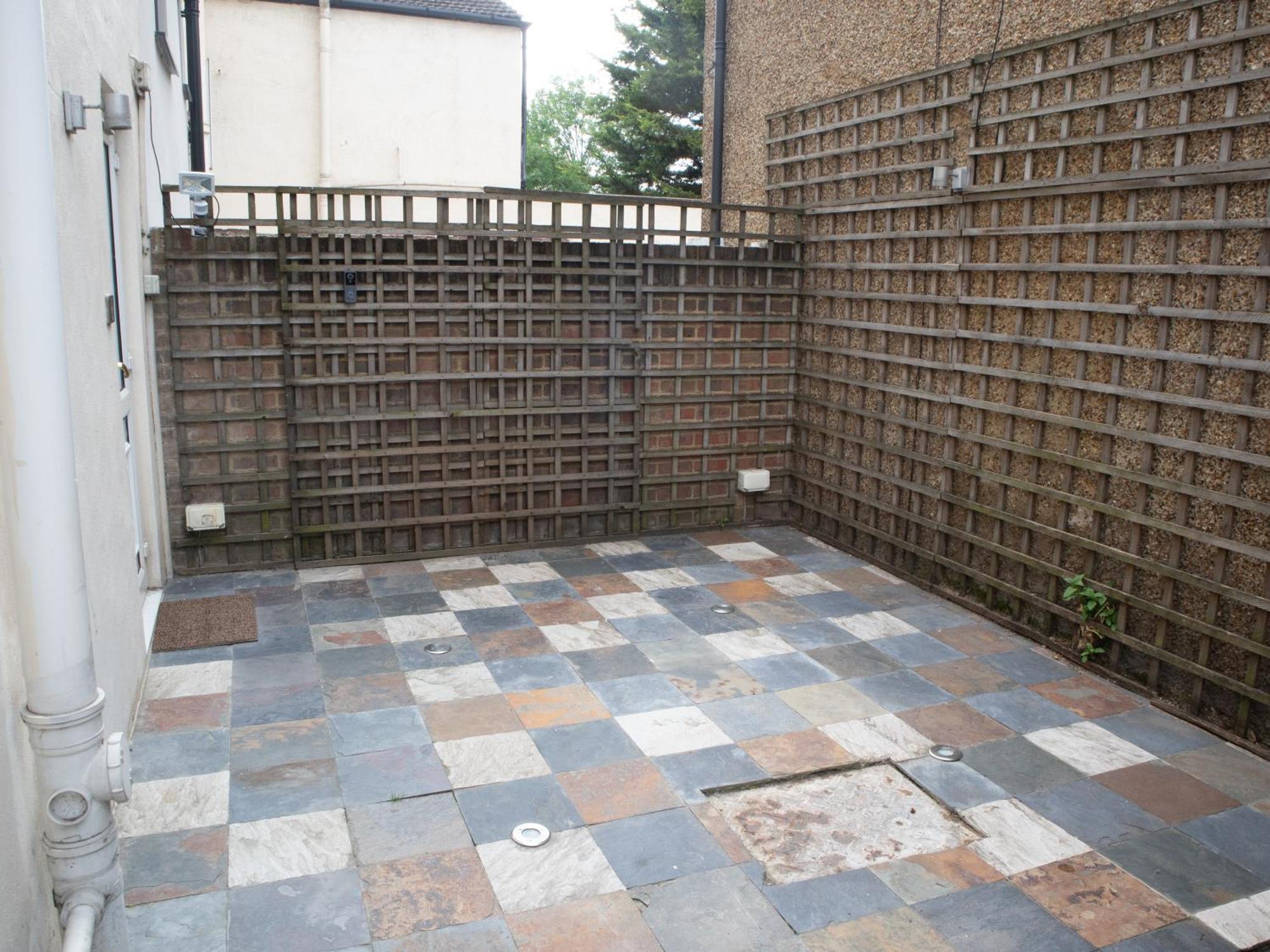 Bright Private Terrace - Free Private Parking - Tv - Wifi - Netflix Appartement Croydon Buitenkant foto
